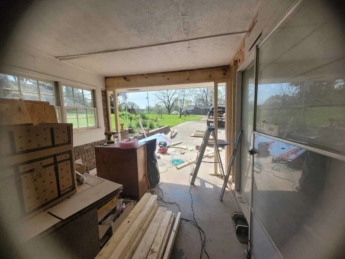 Air movers and dehumidifier for Water Mitigation Services in Sharon Hill